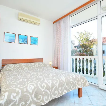 Apartament Katica-4 *